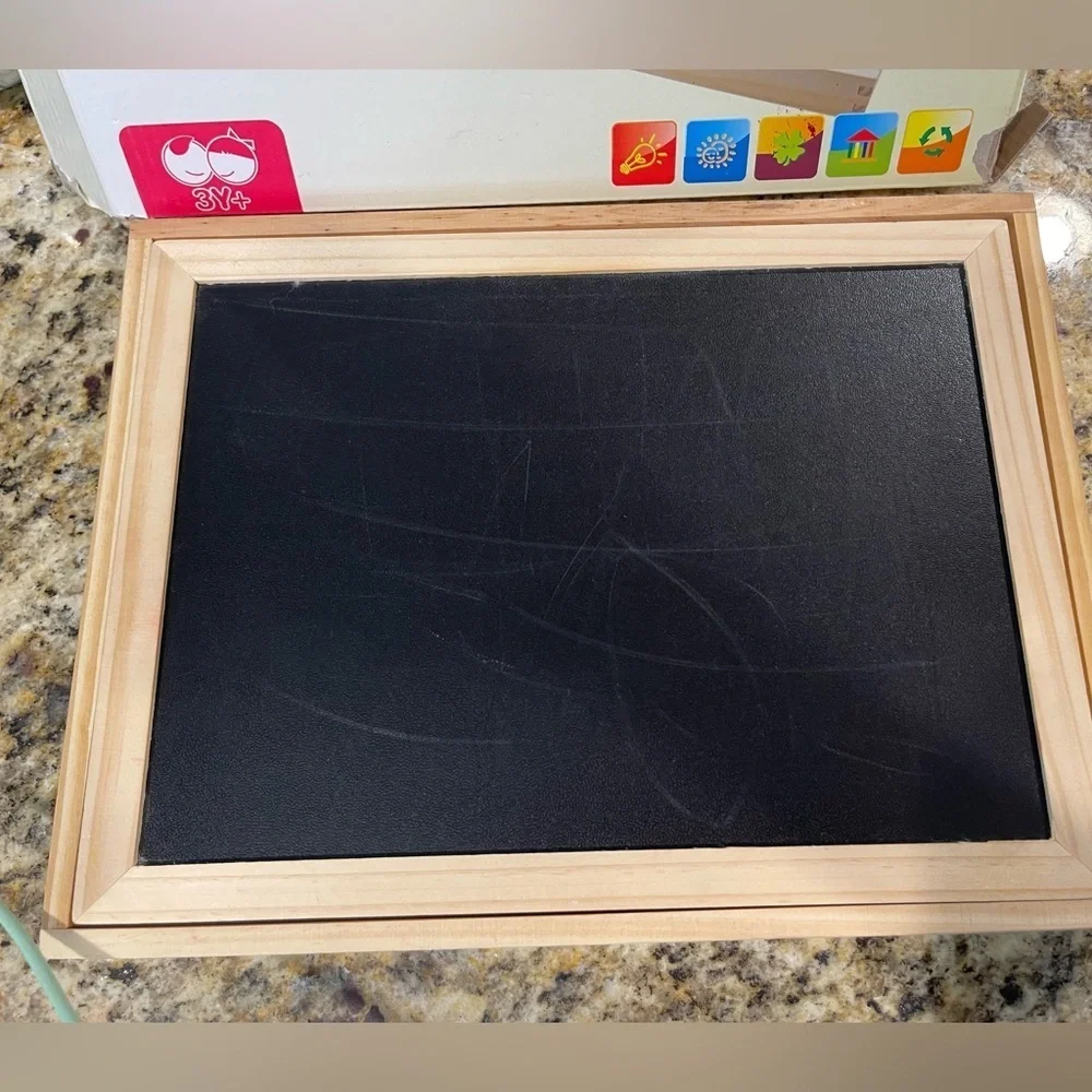 Flerise Wooden Puzzle Board, Crayola Pic & Nightlight Projector, Mandalorian Set